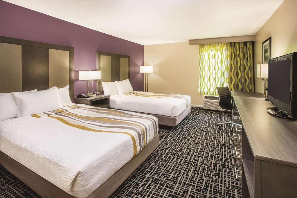 Spark by Hilton Waldorf - photo 54