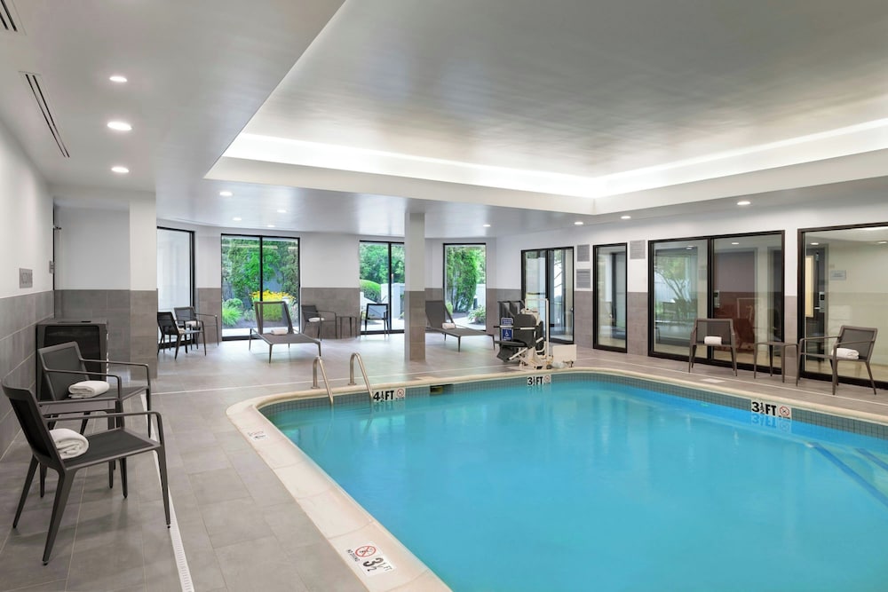 Courtyard By Marriott Danbury - photo 21