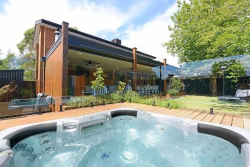 Nirvana Retreat in Frankston, Australia