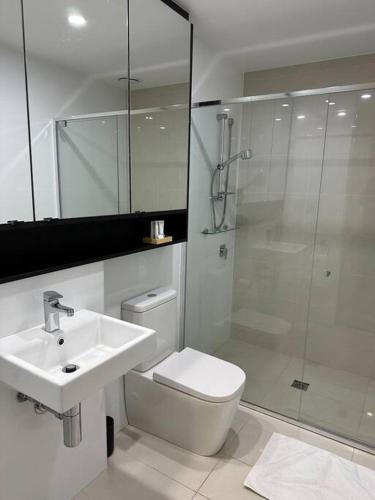 Modern Griffith Apartment — 4-Star Luxury Hotel in Kingston, Australia