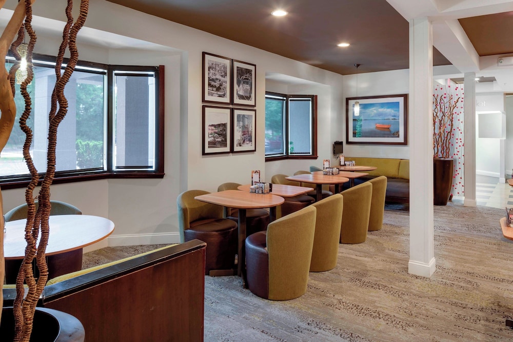 Courtyard by Marriott in Portsmouth - photo 28
