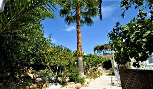 Rose Garden Villa Peristerona