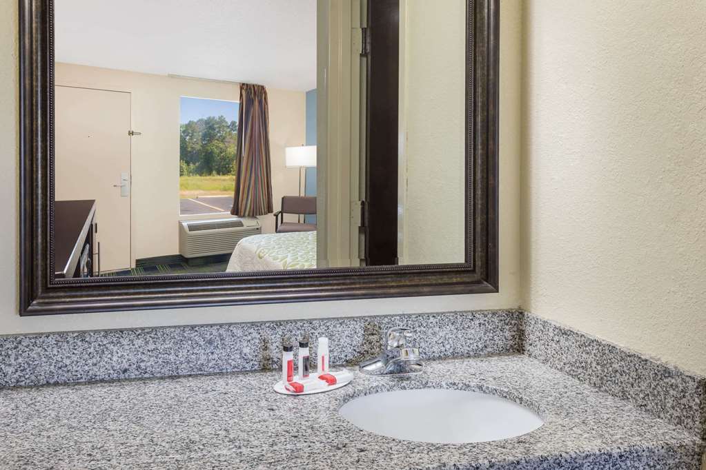 Days Inn by Wyndham Newberry - photo 14