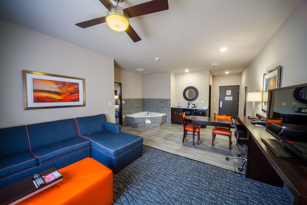 Holiday Inn Express & Suites Oklahoma City Southeast I 35 by IHG - photo 6
