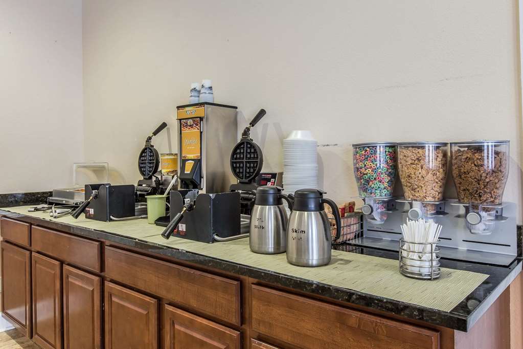 Quality Inn Savannah Midtown - photo 20