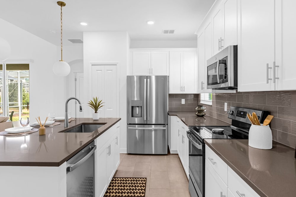 Upstay Modern Luxury Home w Pool Spa Resort - photo 17