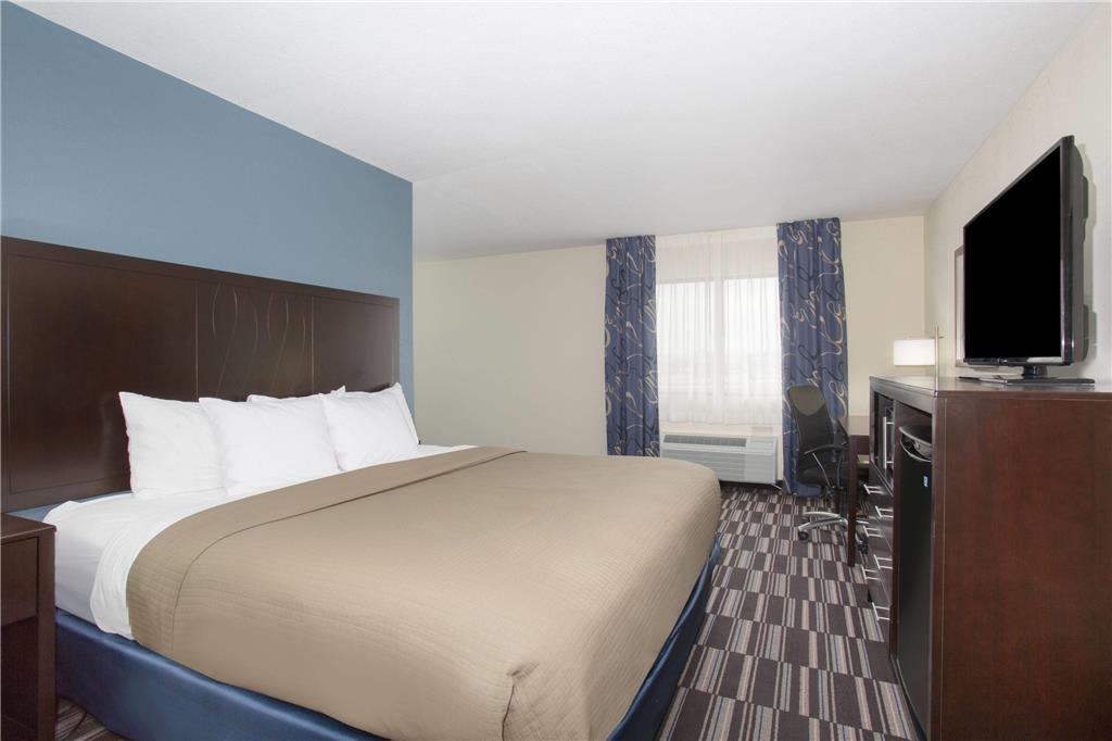 AmericInn by Wyndham Mount Pleasant - photo 13