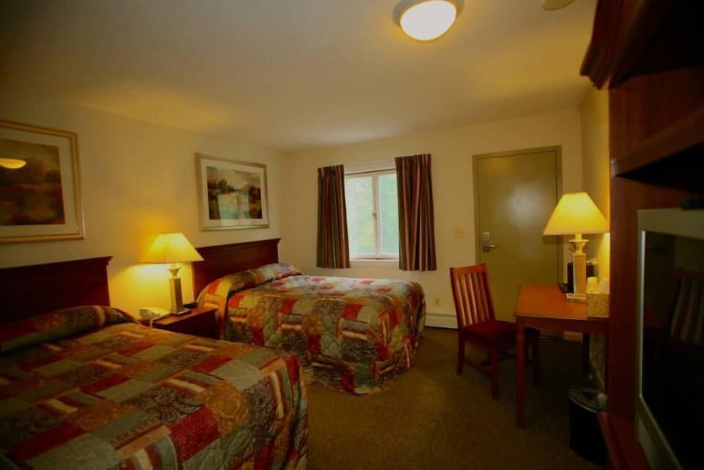 The Upper Pass Lodge at Magic Mountain - photo 14