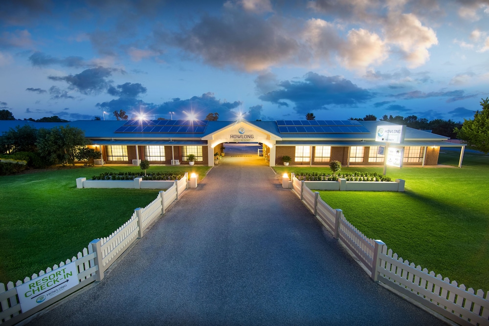 Howlong Golf Resort — 4-Star Luxury Hotel in Howlong, Australia