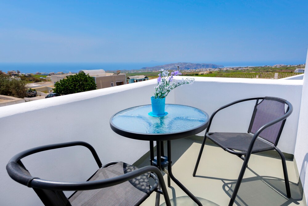 Anthelea Santorini Hotel in Pyrgos, Greece