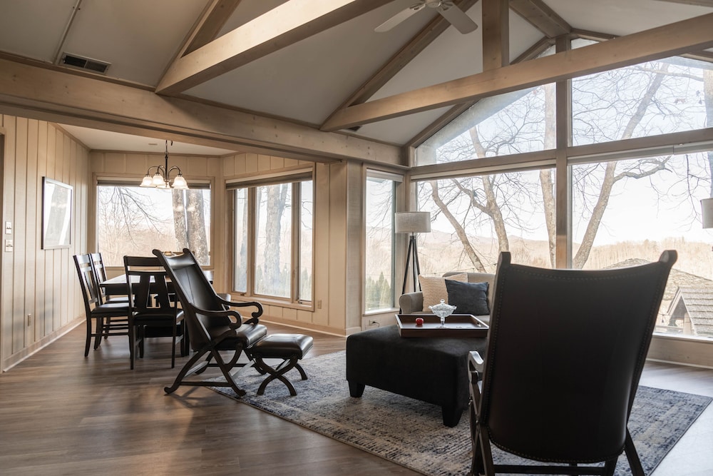 The Inn at Crestwood - photo 27