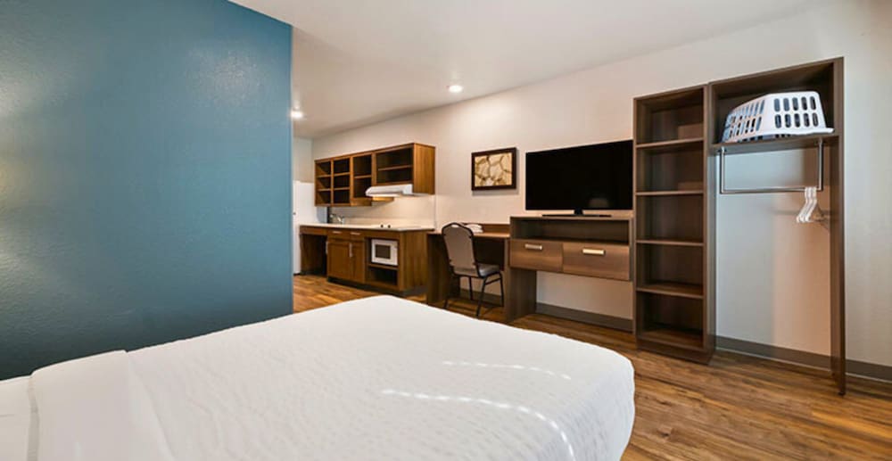 Woodspring Suites Fort Myers Cape Coral - photo 9