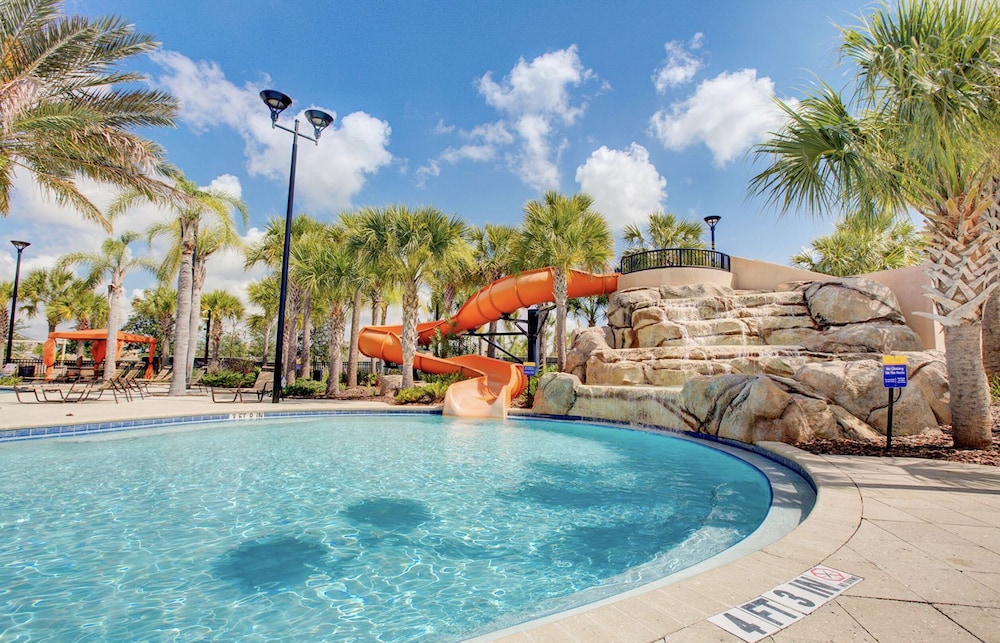 Beautiful 9 bedroom pool home located in the Solterra Resort home - photo 52