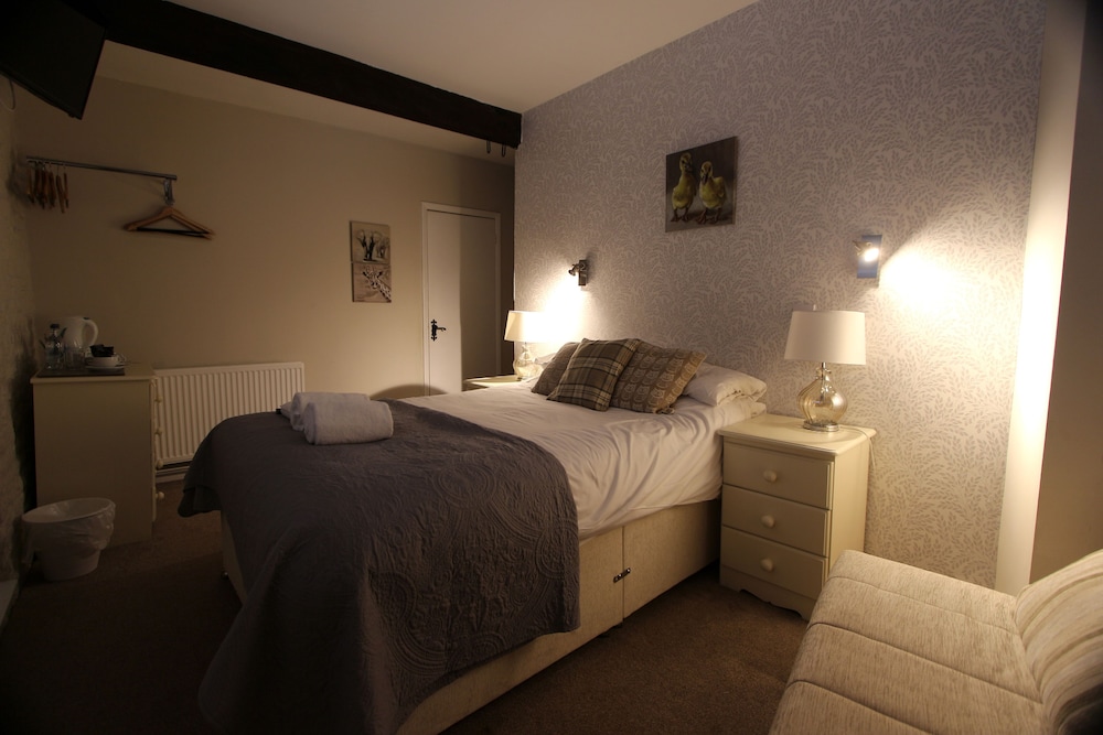 The Bell Inn - carbon neutral hotel in Witney