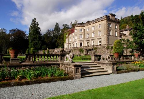 Rydal Hall Christian Retreat Centre - carbon neutral hotel in Ambleside