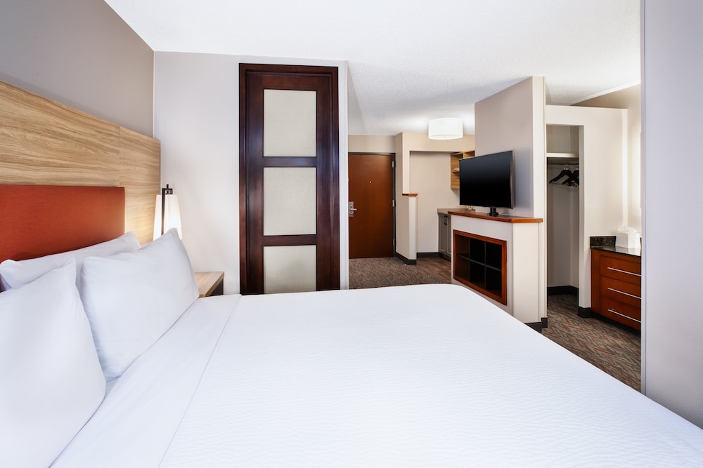 Candlewood Suites Cincinnati Northeast Mason by IHG - photo 9