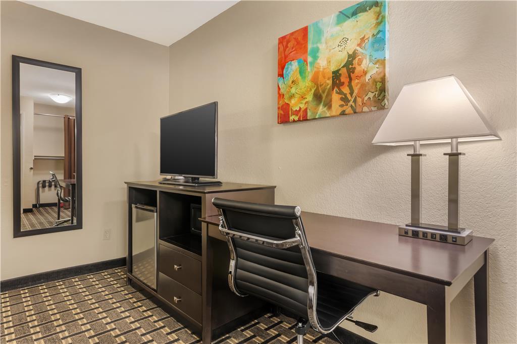Best Western Plus Pleasanton Inn - photo 24