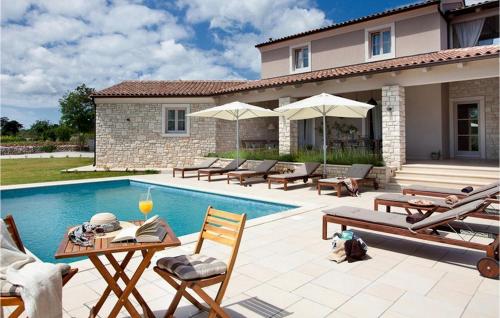 Villa Divina — 5-Star Luxury Hotel in Marcana, Croatia