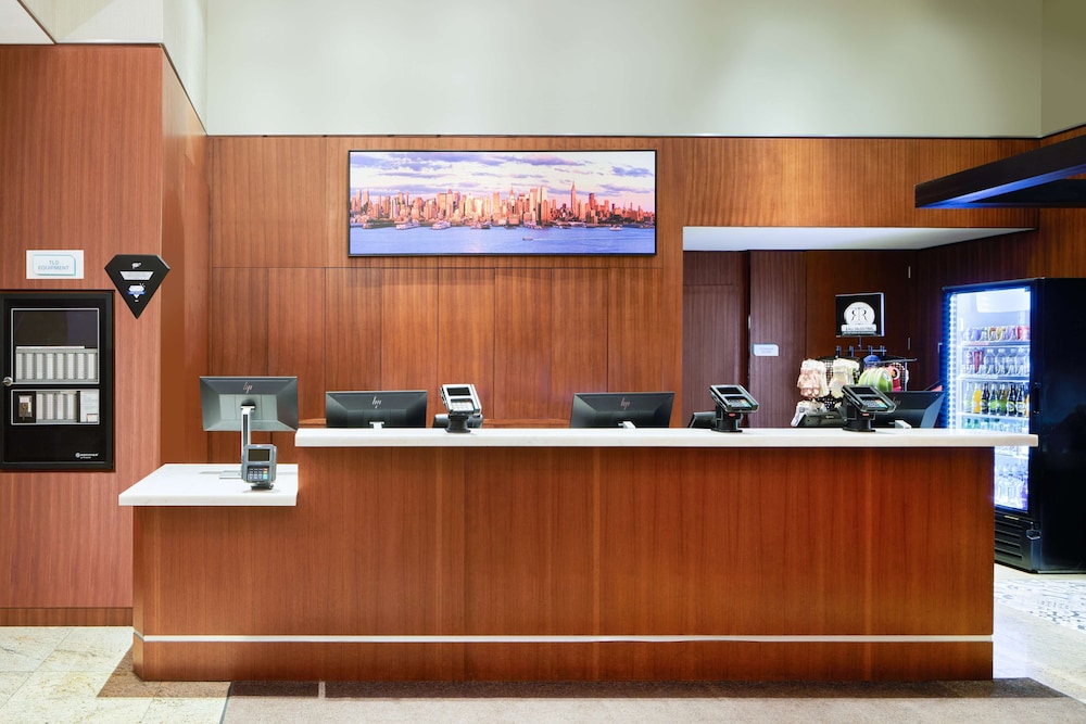 Hilton Garden Inn New York West 35th Street - photo 8