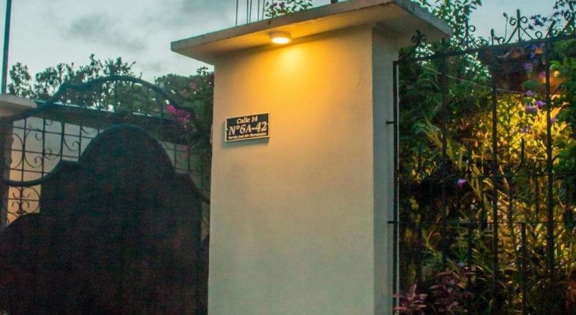 Hotel Madreselva — hotel in Leticia