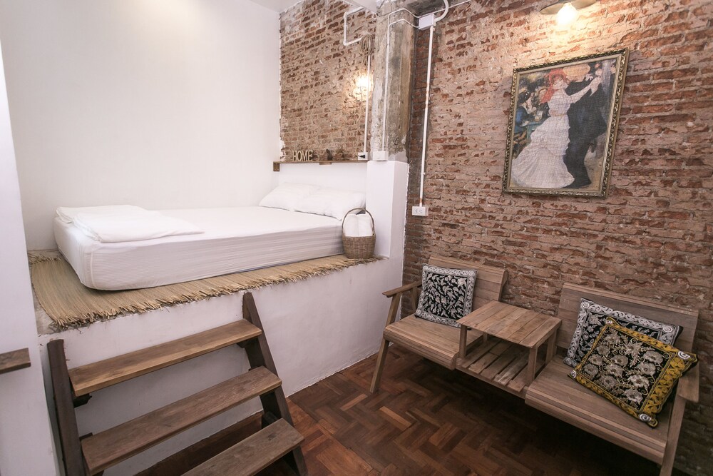 Rest Ari Hostel
