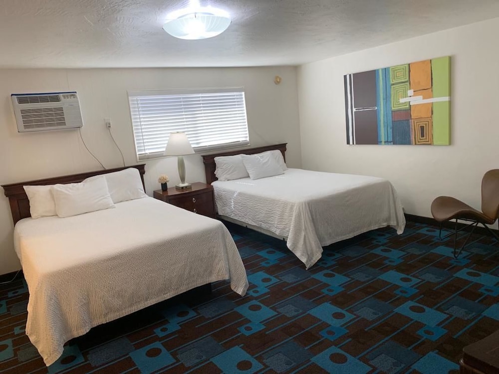 The Sands Motel - photo 16