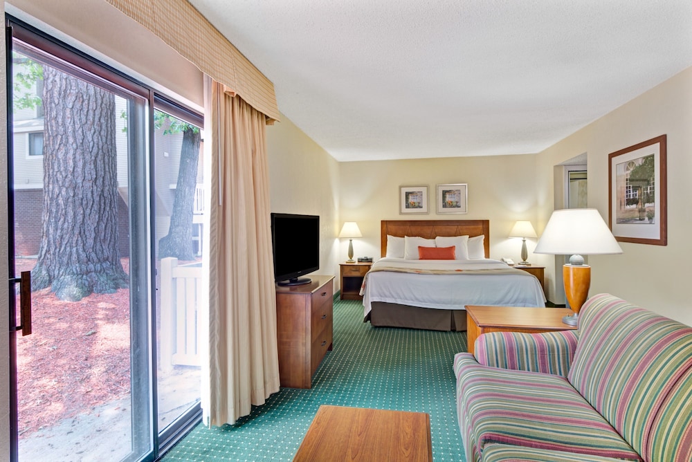 Residences at Daniel Webster - photo 2