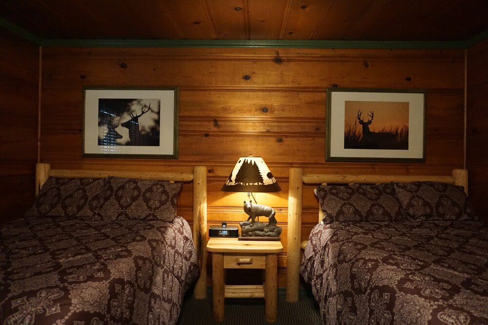 Shaver Lake Village Hotel - photo 21
