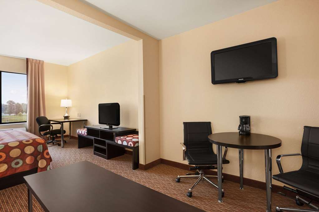 Super 8 by Wyndham Pennsville Wilmington - photo 10