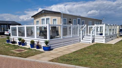 Beaumont Premium Lodge West Point — 4-Star Luxury Hotel in Selsey, United Kingdom