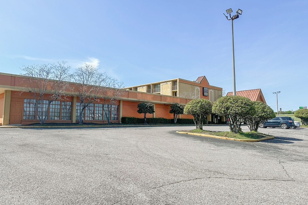 Jackson Hotel & Convention Center - photo 81