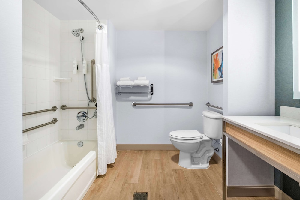 Hilton Garden Inn Suffolk Riverfront - photo 35