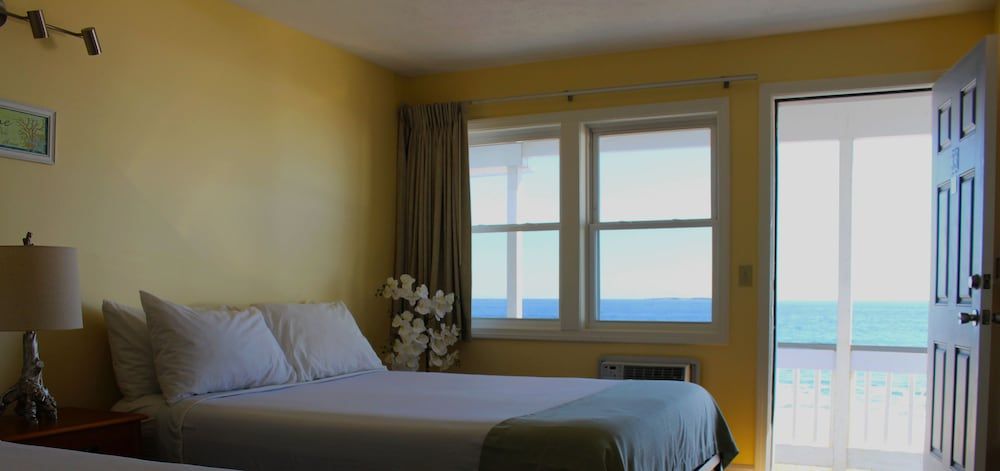Abellona Inn & Suites - photo 18