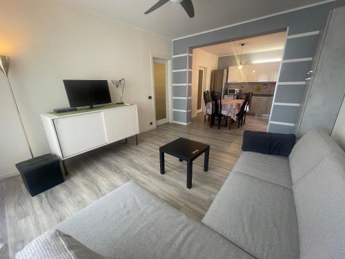 Falconera 3 Bedrooms Apartment Agenzia Cocal — 4-Star Luxury Hotel in Caorle, Italy