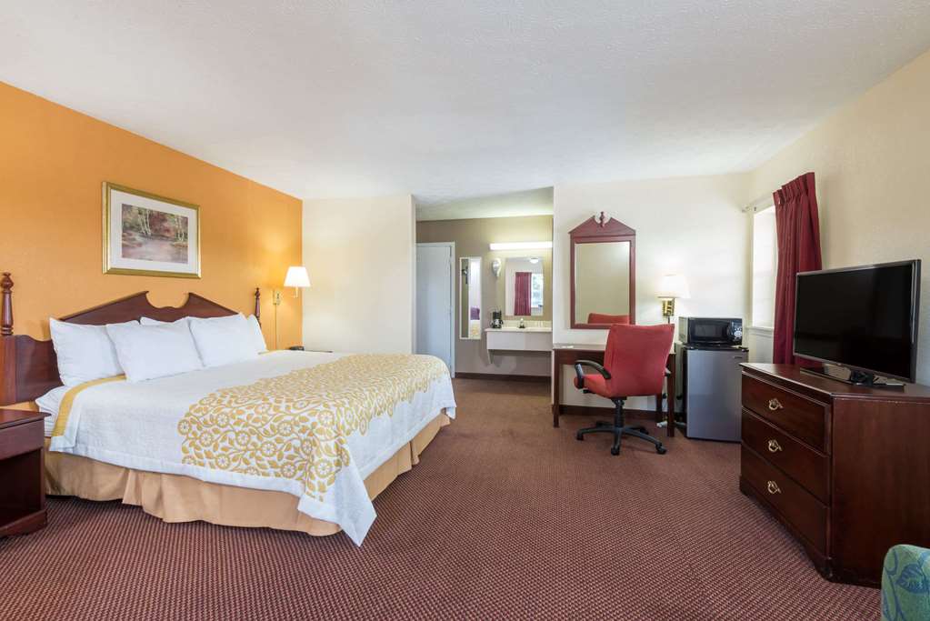 Days Inn by Wyndham Amherst - photo 12