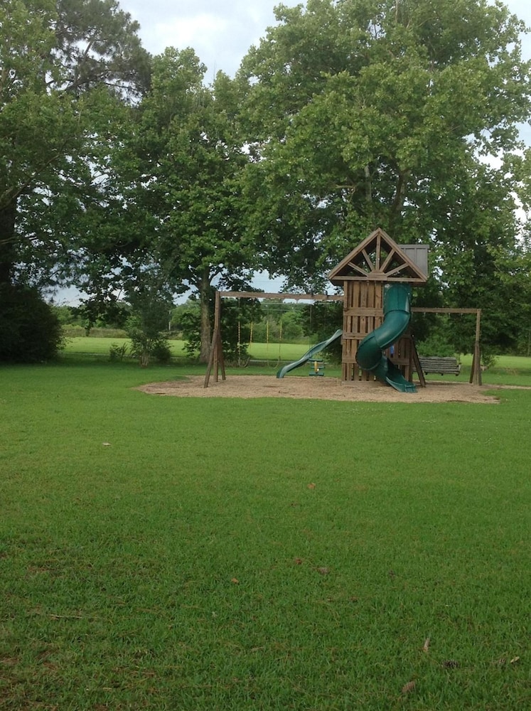 L'acadie Inn & Rv Park - photo 19