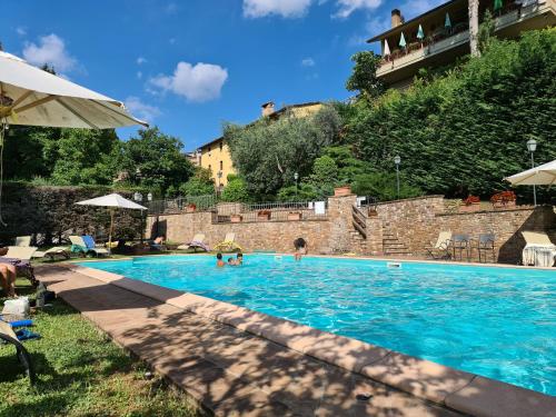 Relax In Chianti Il Borgo 7 — 4-Star Luxury Hotel in Montespertoli, Italy