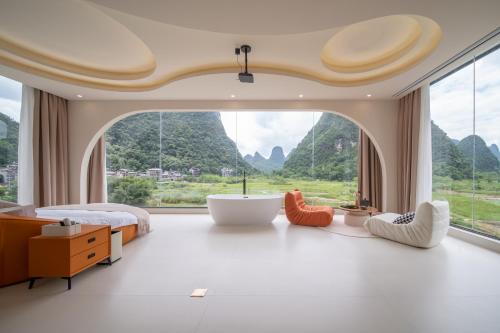 Yangshuo Karst Canvas - carbon neutral hotel in Yangshuo
