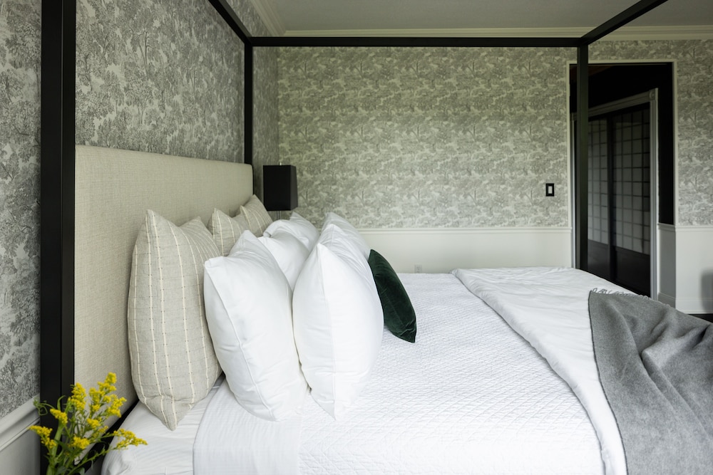 The Litchfield Inn - photo 74