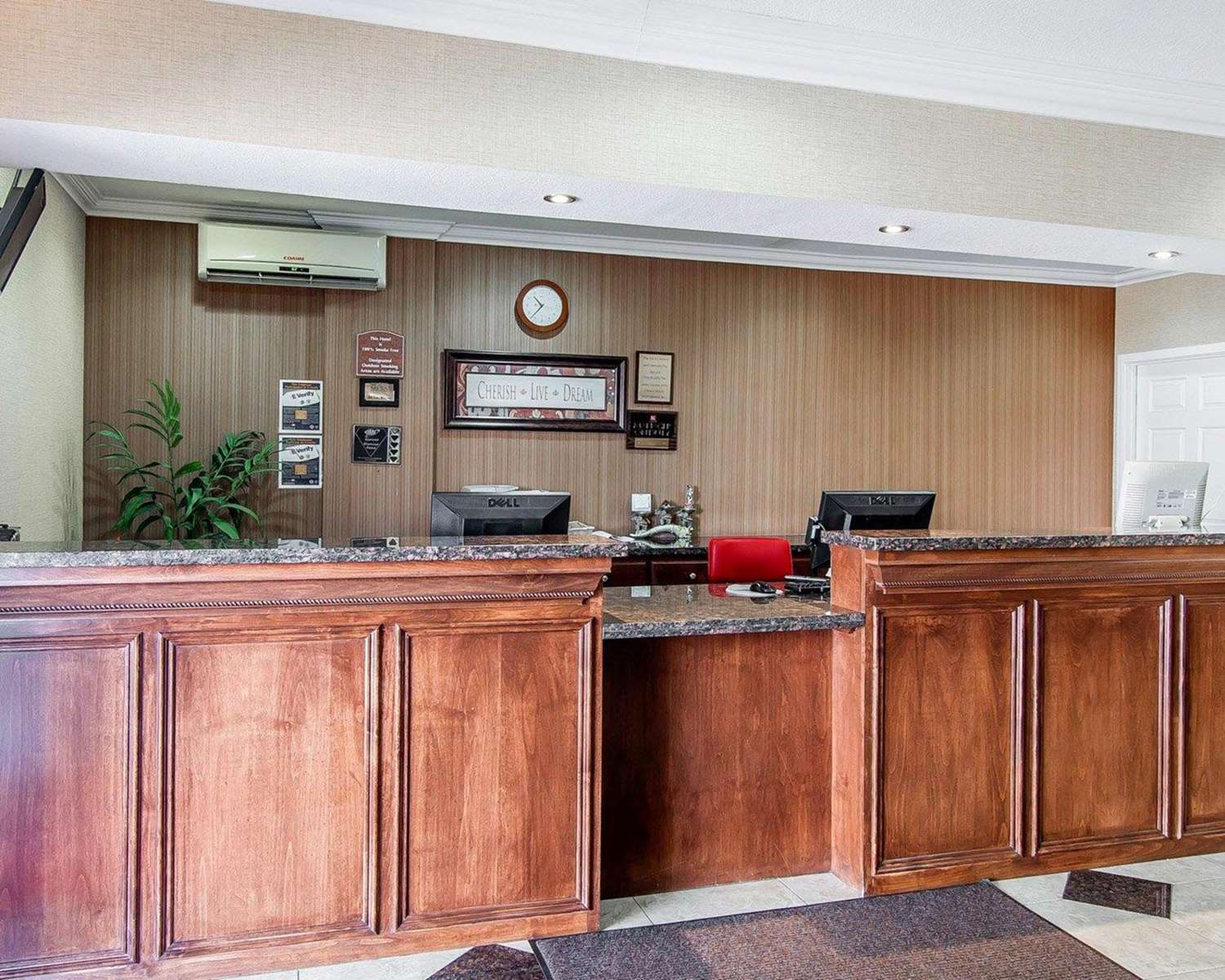 Super 8 by Wyndham Mesa Downtown Near Convention Center - photo 13