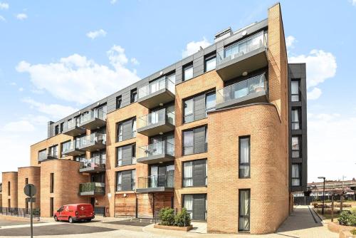 Kew Bridge Penthouse — 4-Star Luxury Hotel in London, United Kingdom