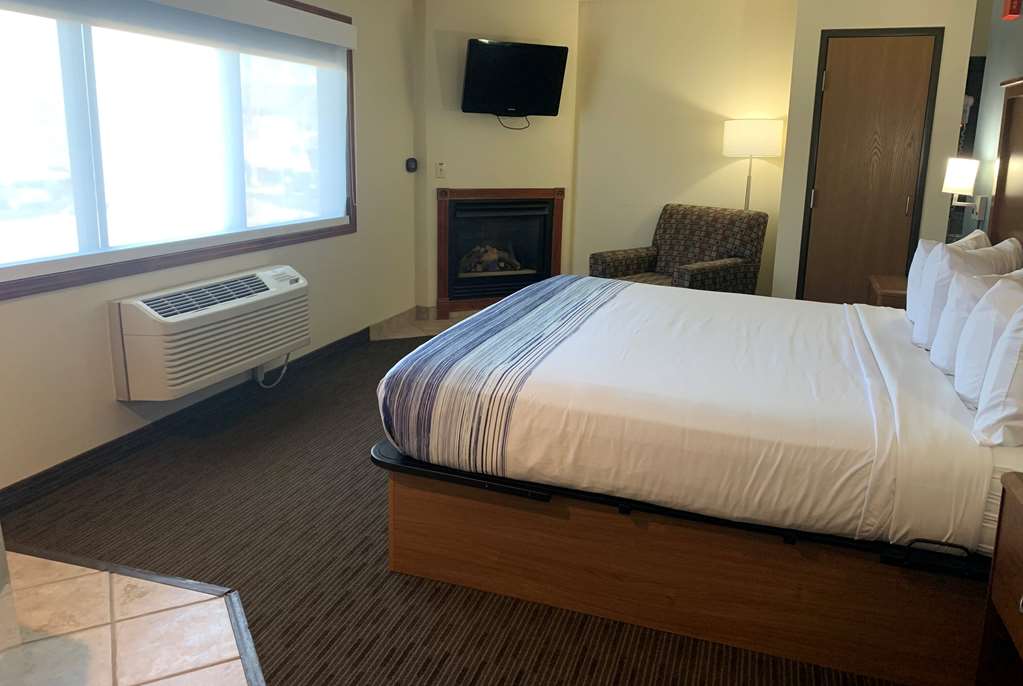 AmericInn by Wyndham Windsor Ft. Collins - photo 14