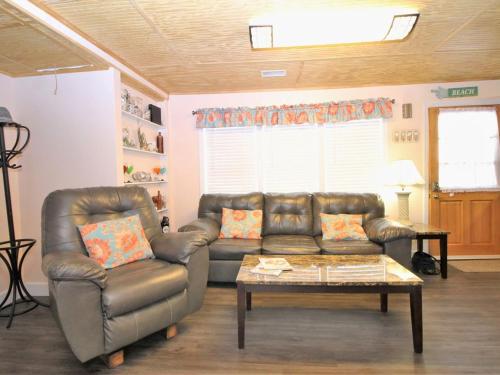 E Huron 401 - photo 11