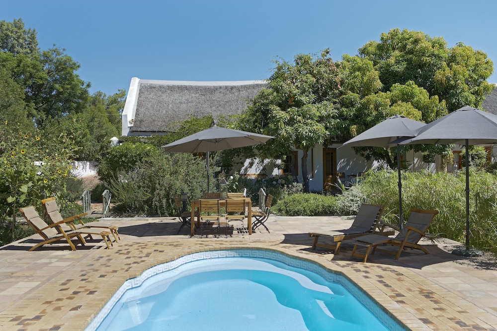 Yellow Aloe Guesthouse — 4-Star Luxury Hotel in Clanwilliam, South Africa