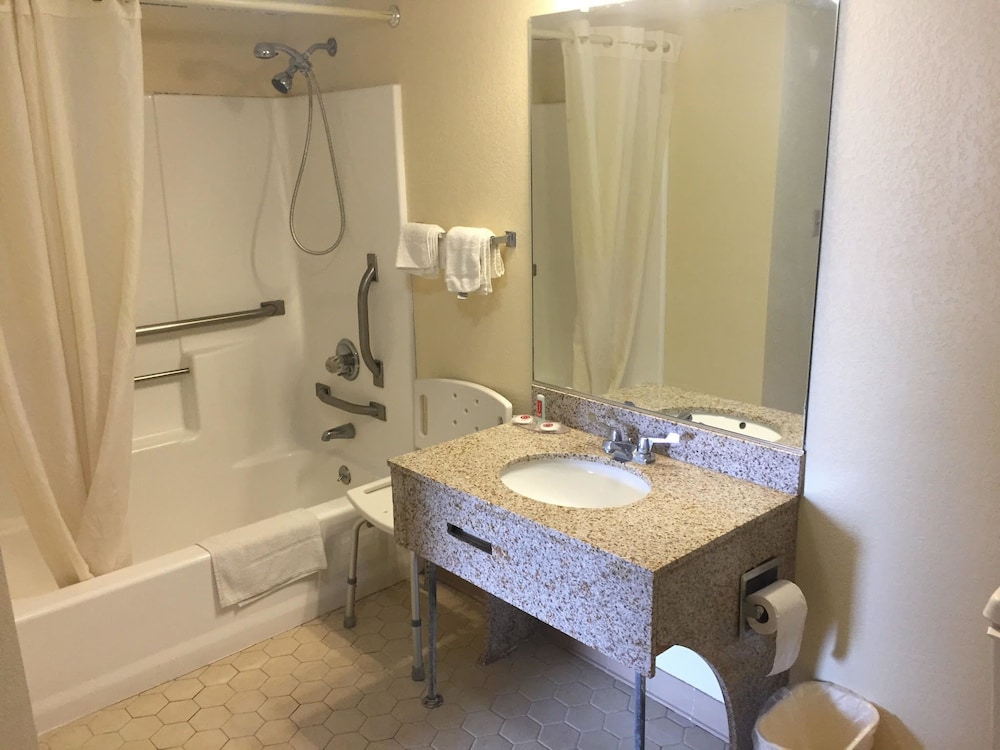 Quality Inn Thomson - photo 10