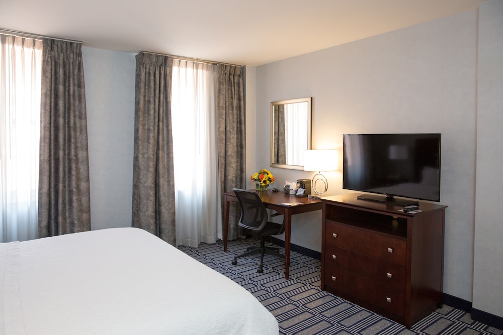 Hampton Inn & Suites Providence Downtown - photo 13