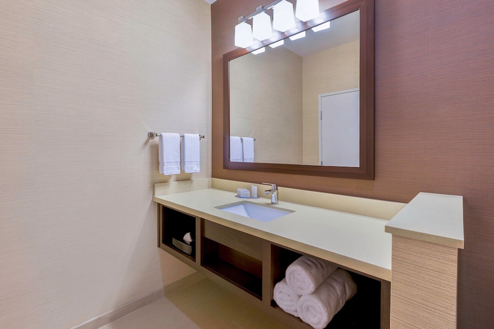 Fairfield Inn & Suites Riverside Corona Norco - photo 22