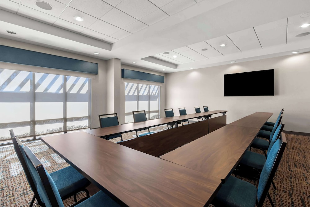 Hampton Inn & Suites Phoenix Gilbert - photo 66