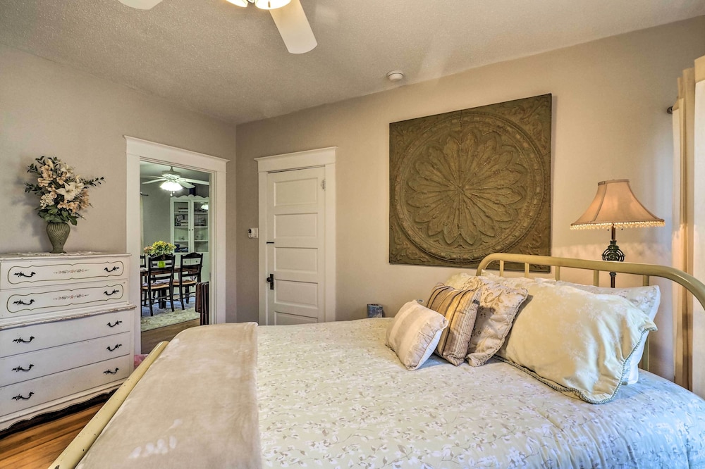 Georgetown Vacation Rental Close to Town Square - photo 22