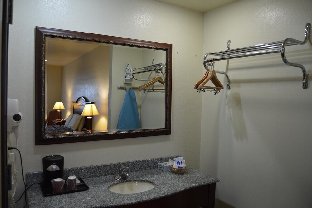 Motel 6 Atoka OK - photo 4